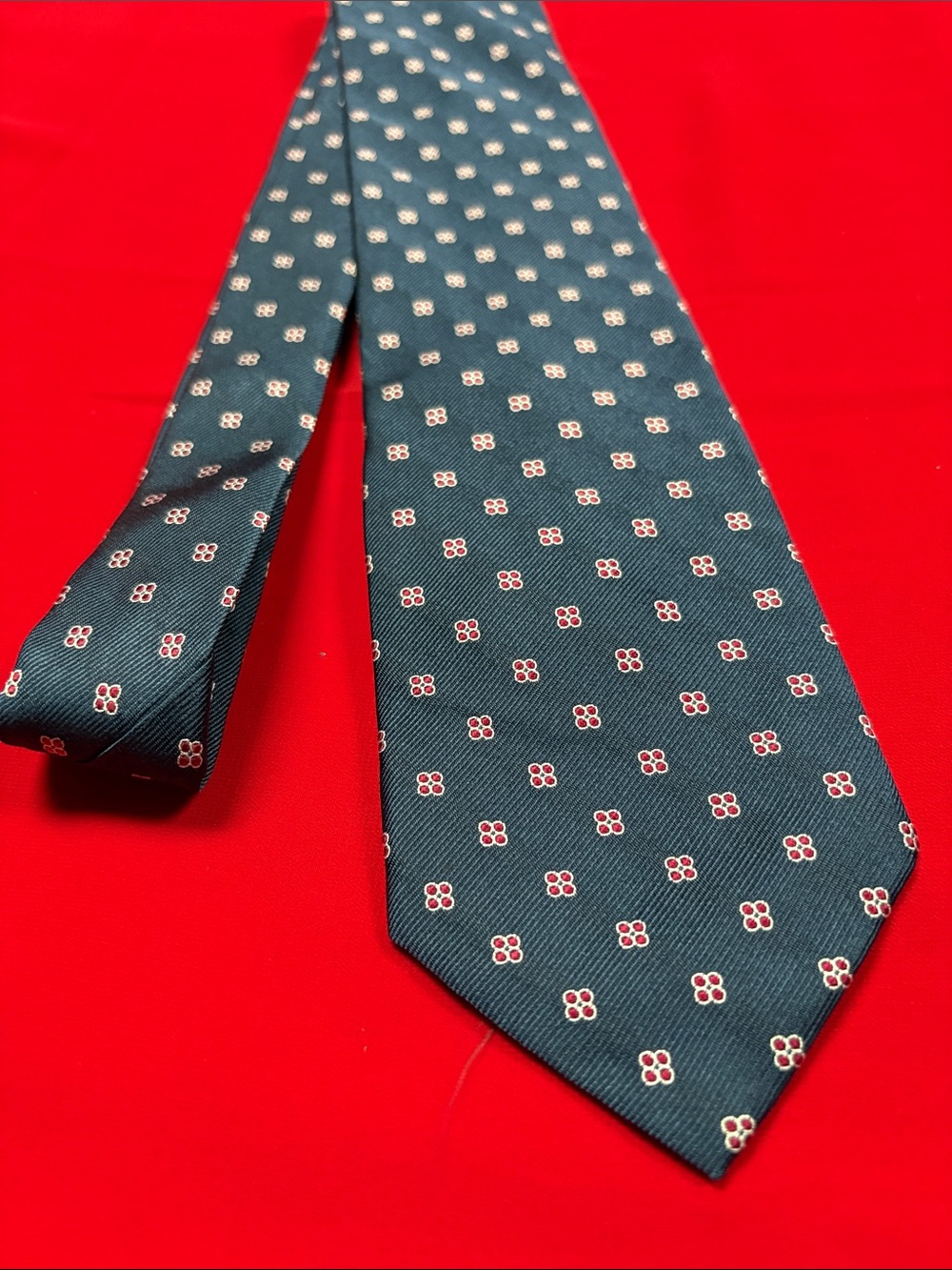 Tom James silk tie.